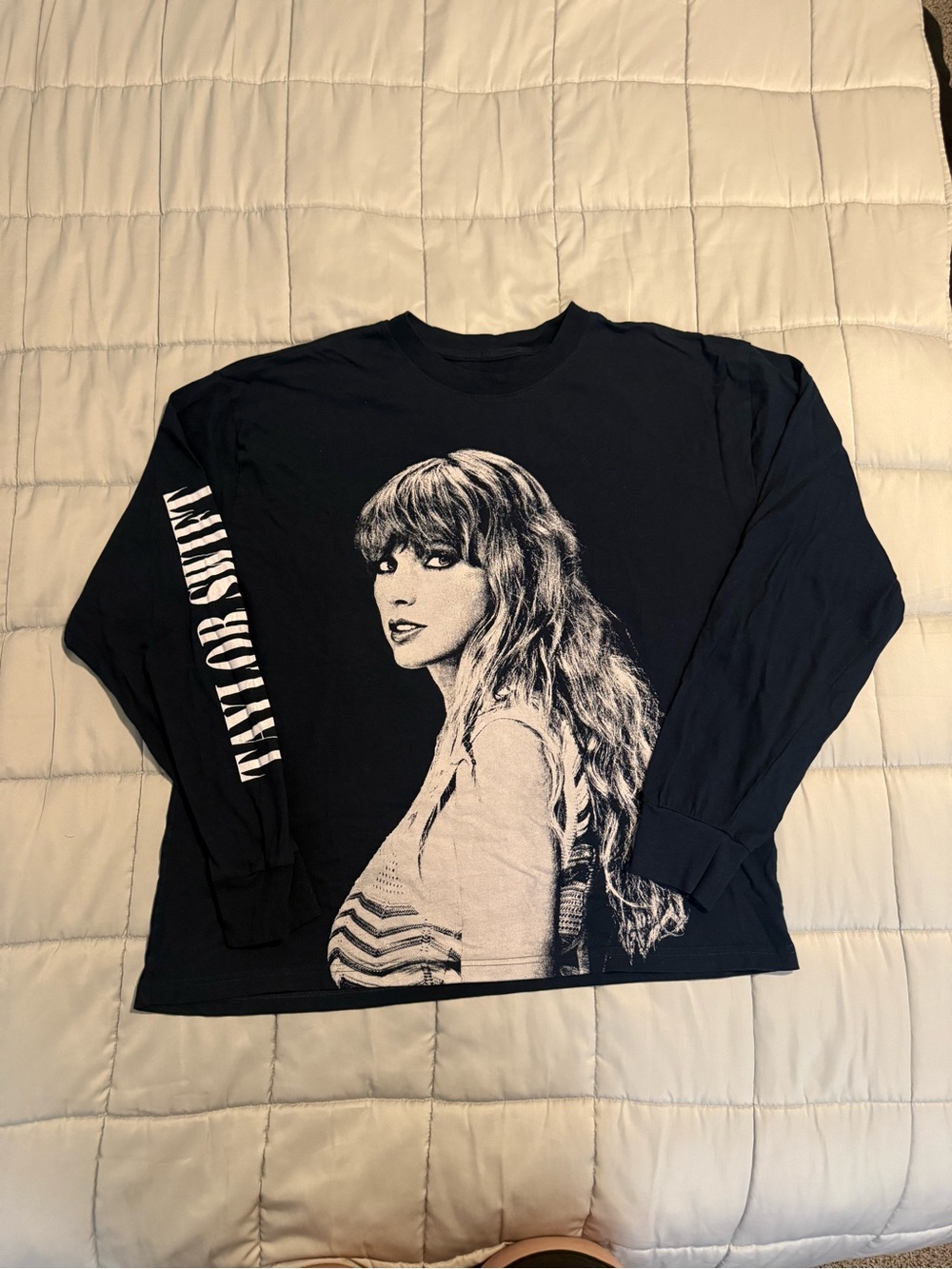 Taylor Swift Black Tee with White Eras Tour Interior Print